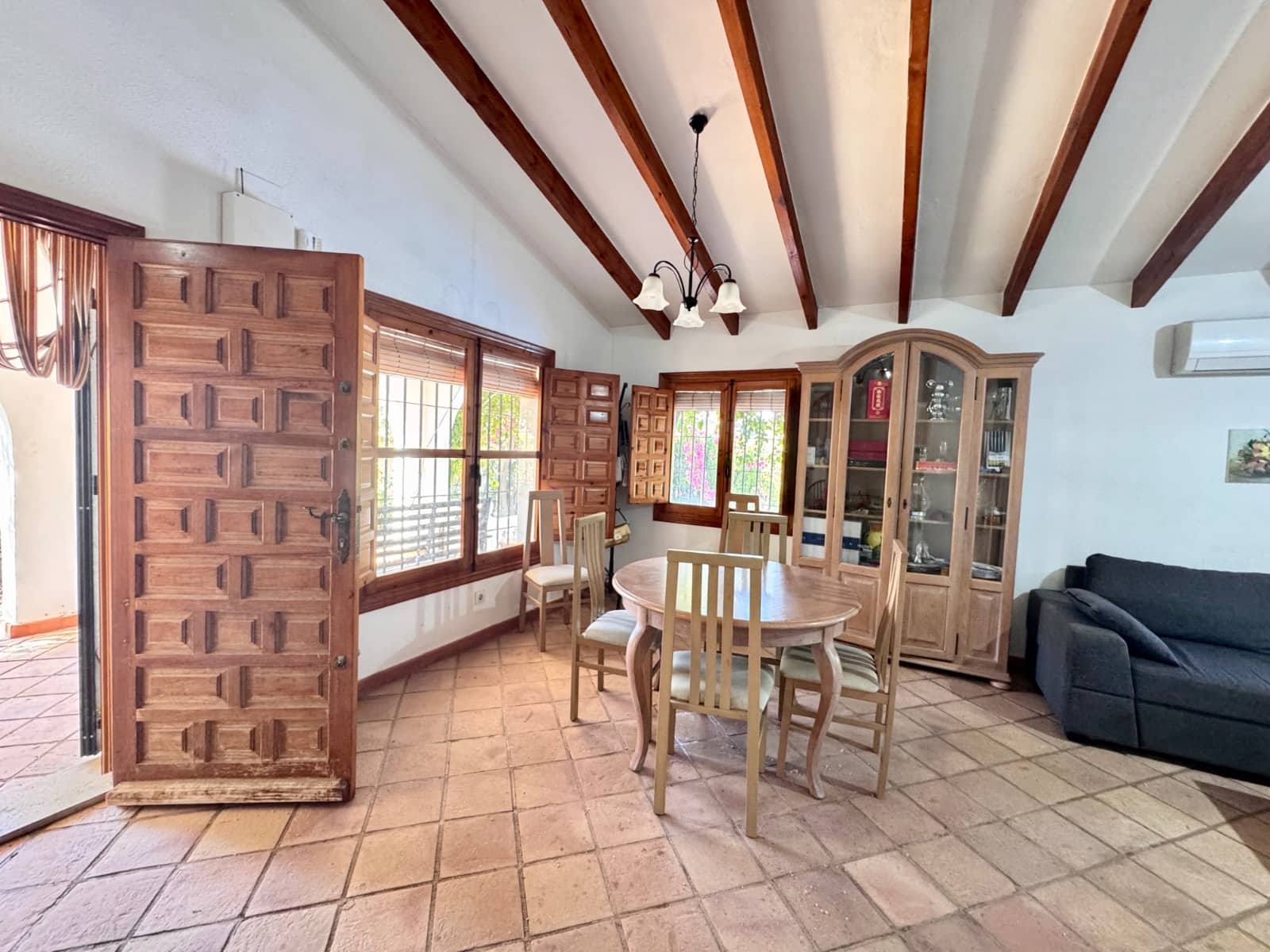 4 soveværelse Villa til salg i Orihuela Costa med swimmingpool garage - € 699.000 (Ref: 10063060)