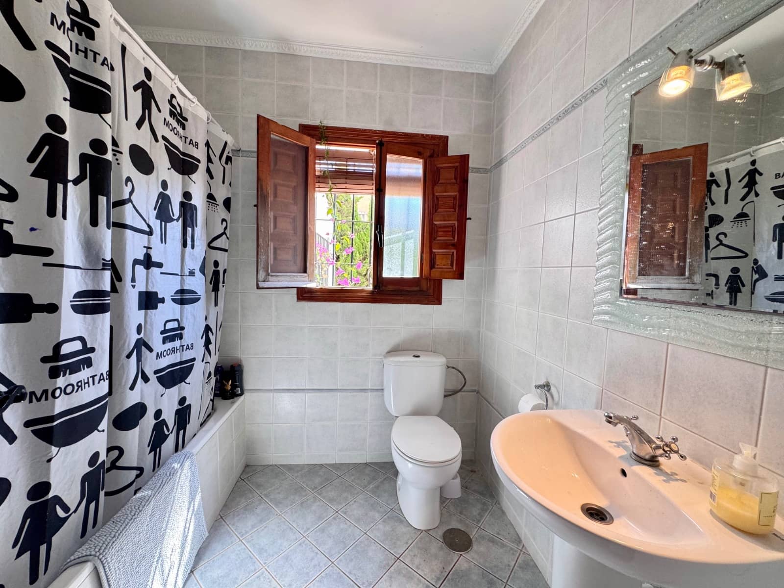 4 soveværelse Villa til salg i Orihuela Costa med swimmingpool garage - € 699.000 (Ref: 10063060)