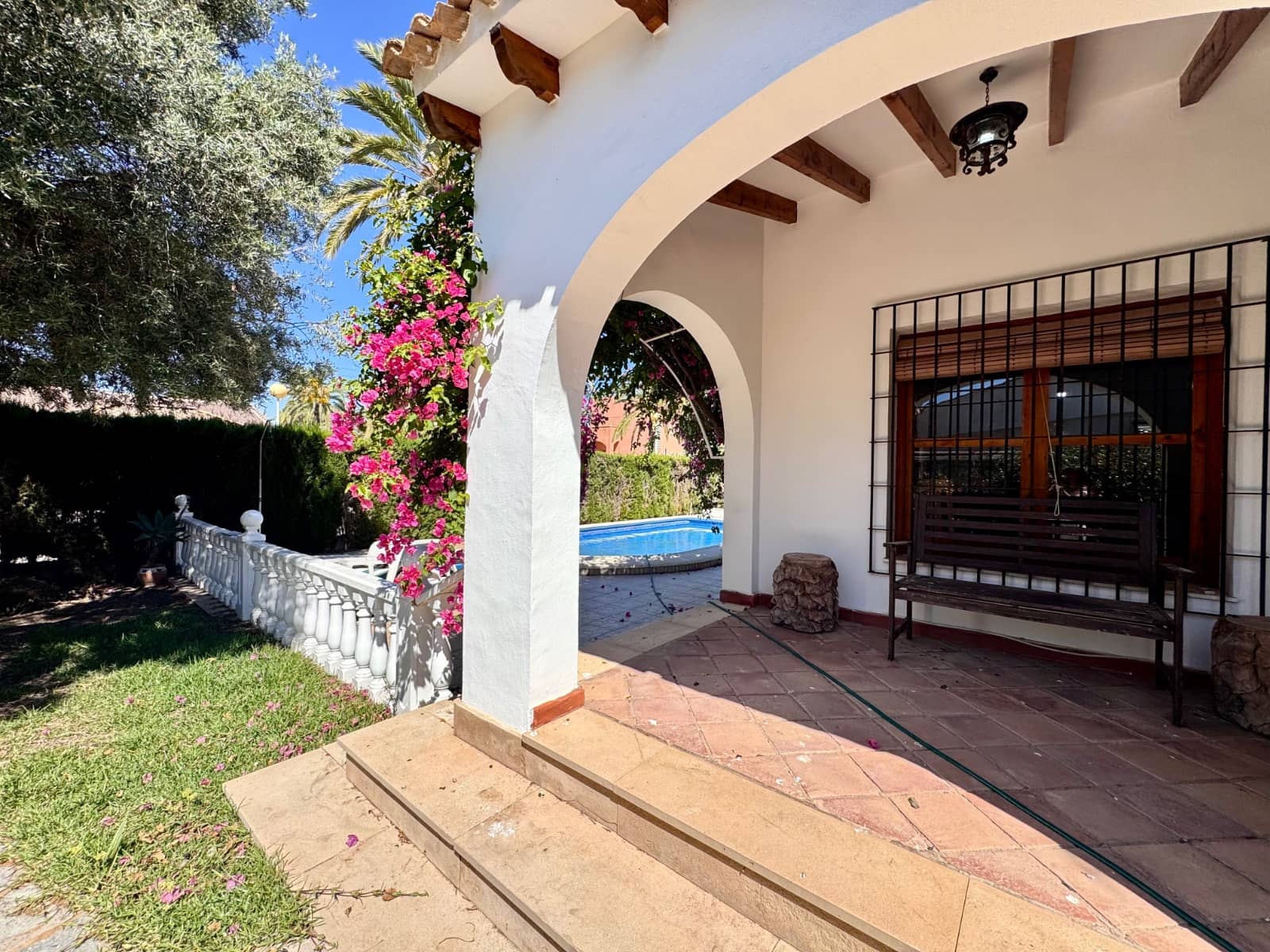4 soveværelse Villa til salg i Orihuela Costa med swimmingpool garage - € 699.000 (Ref: 10063060)