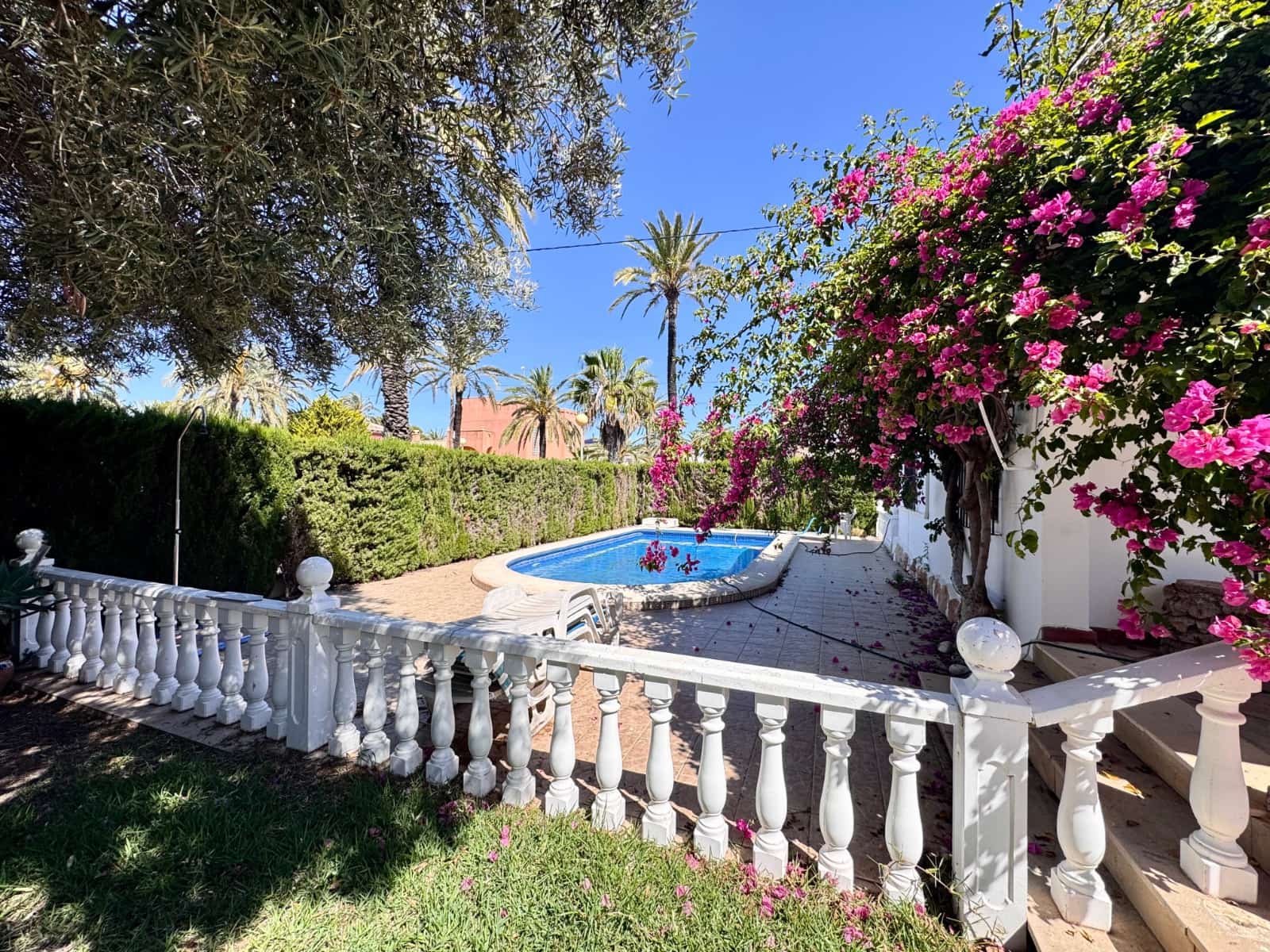 4 soveværelse Villa til salg i Orihuela Costa med swimmingpool garage - € 699.000 (Ref: 10063060)