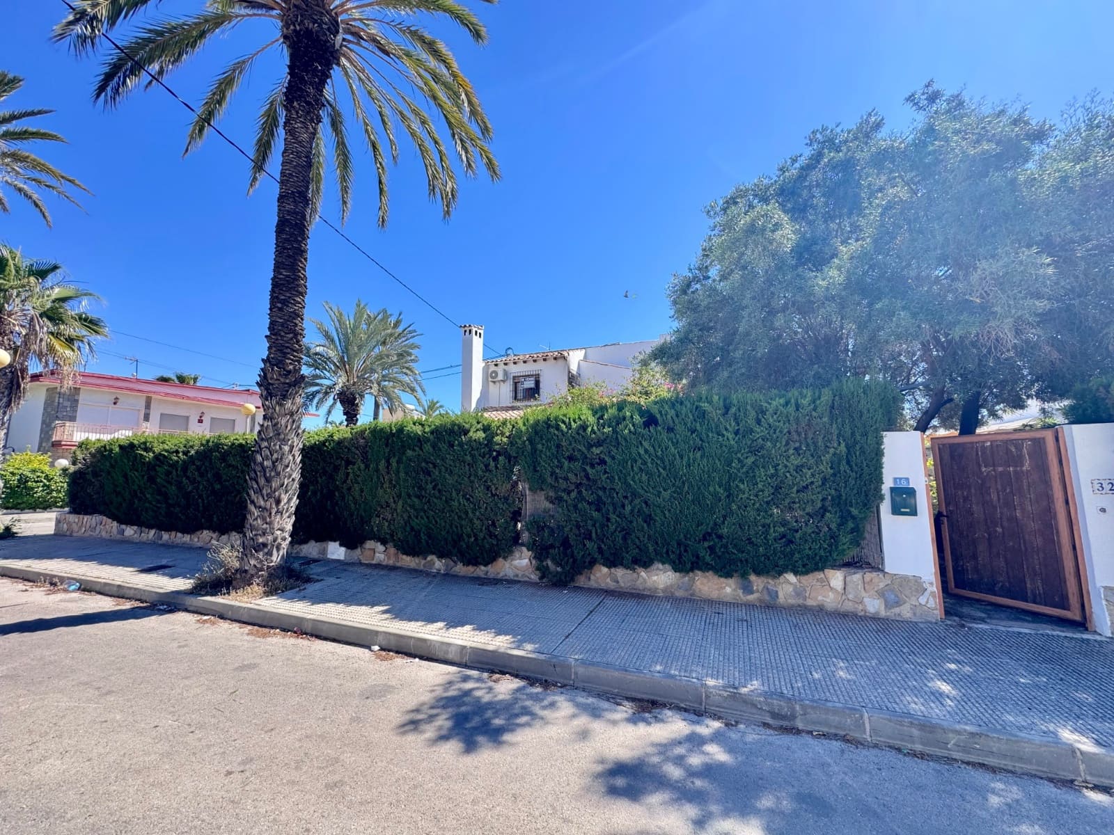 4 soveværelse Villa til salg i Orihuela Costa med swimmingpool garage - € 699.000 (Ref: 10063060)