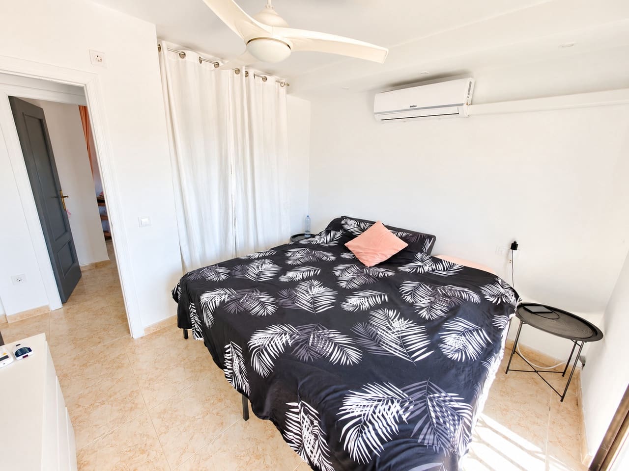 2 bedroom Villa for sale in Villamartin with pool garage - € 217,950 (Ref: 10063090)