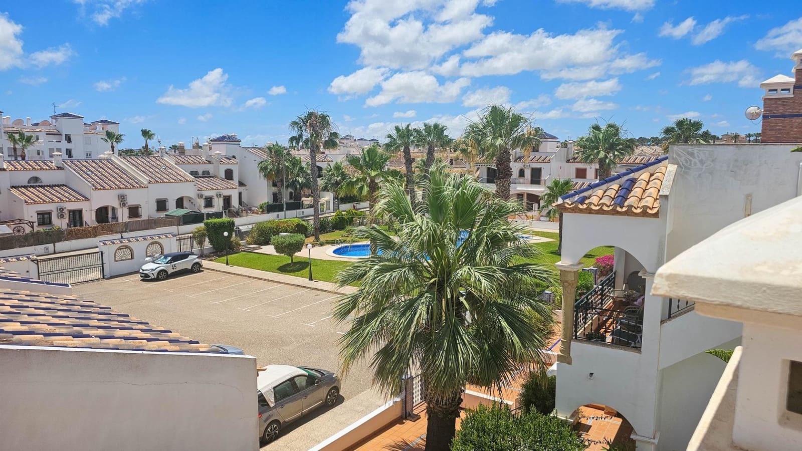 2 slaapkamer Huis te koop in Orihuela Costa met zwembad - € 239.000 (Ref: 10063148)