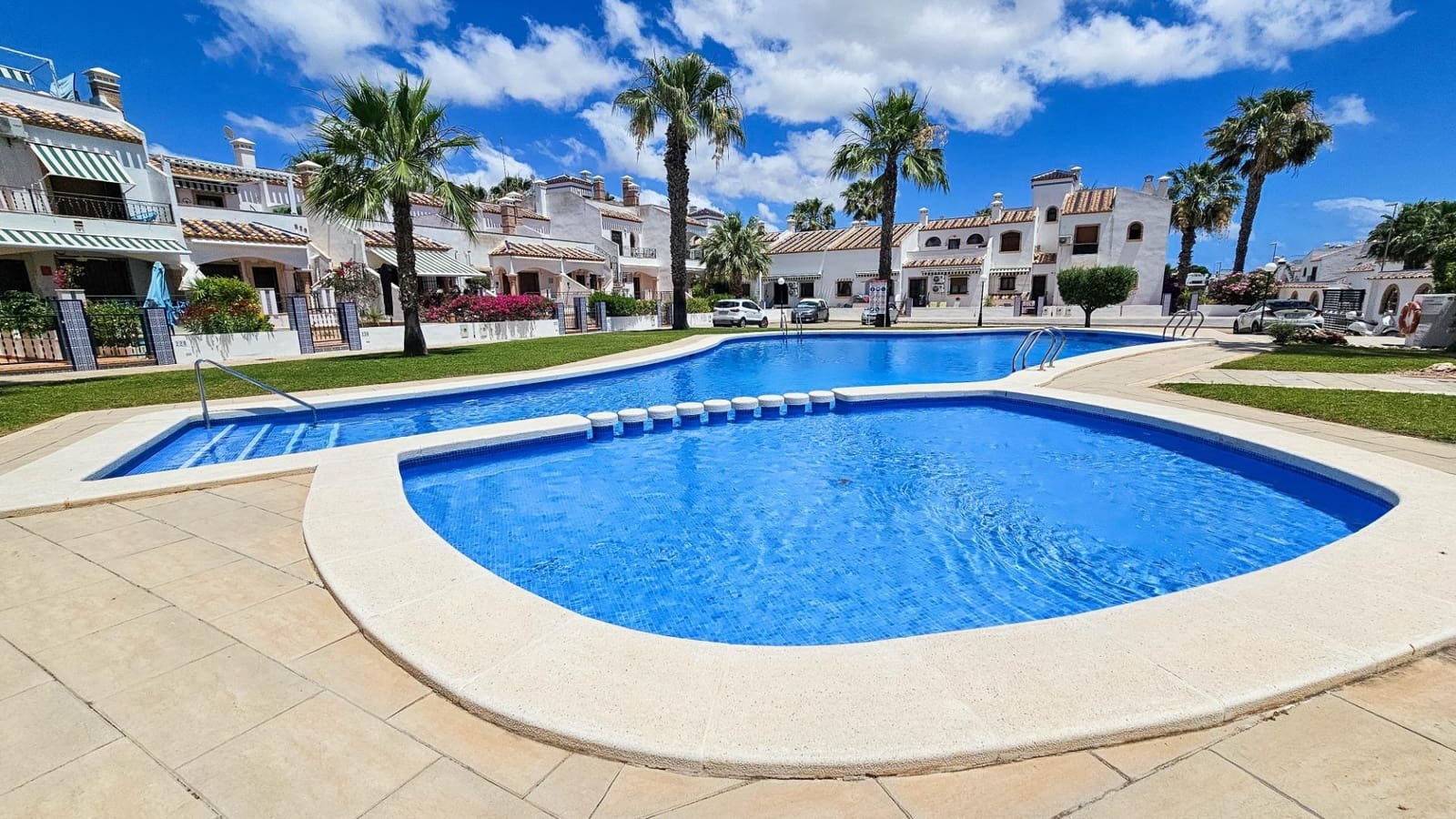 2 slaapkamer Huis te koop in Orihuela Costa met zwembad - € 239.000 (Ref: 10063148)