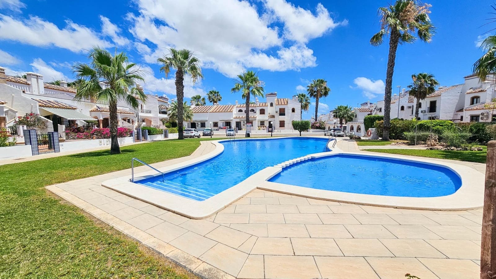2 slaapkamer Huis te koop in Orihuela Costa met zwembad - € 239.000 (Ref: 10063148)