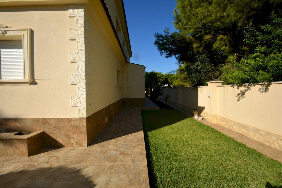 9 chambre Villa/Maison à vendre à Orihuela Costa avec piscine garage - 1 750 000 € (Ref: 10063156)