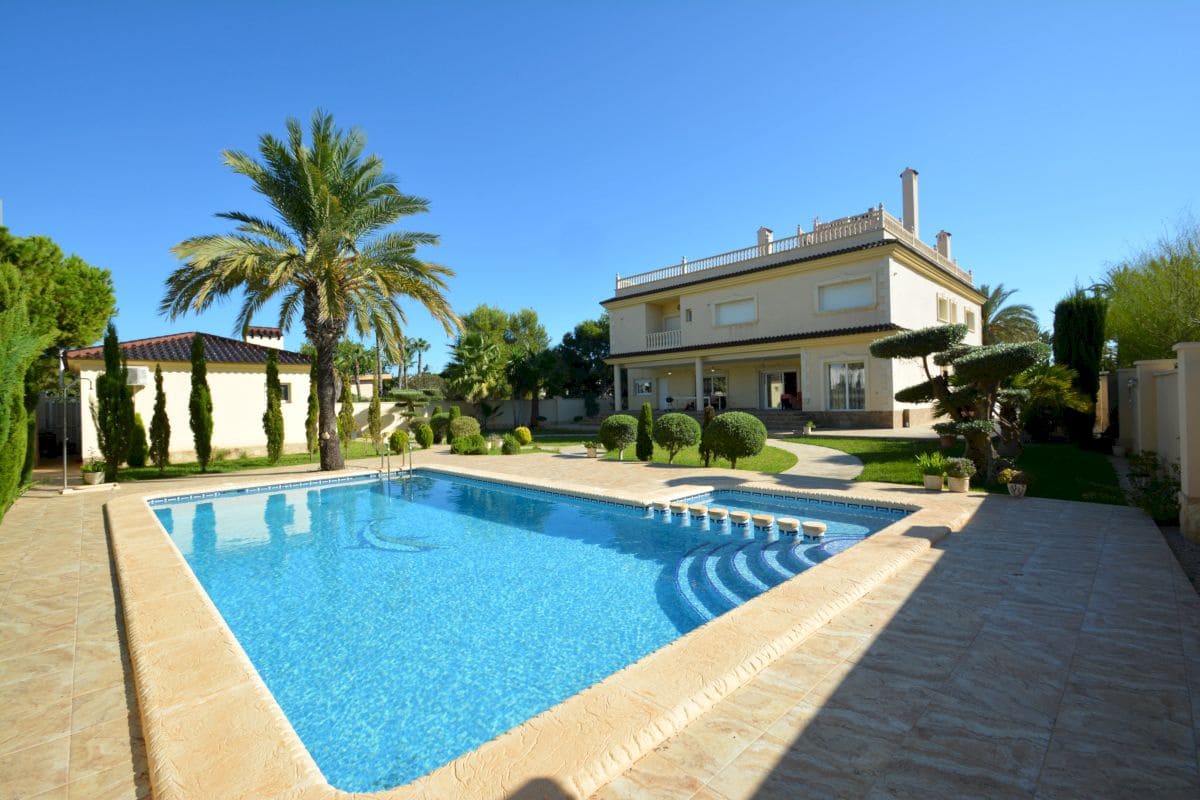 9 chambre Villa/Maison à vendre à Orihuela Costa avec piscine garage - 1 750 000 € (Ref: 10063156)