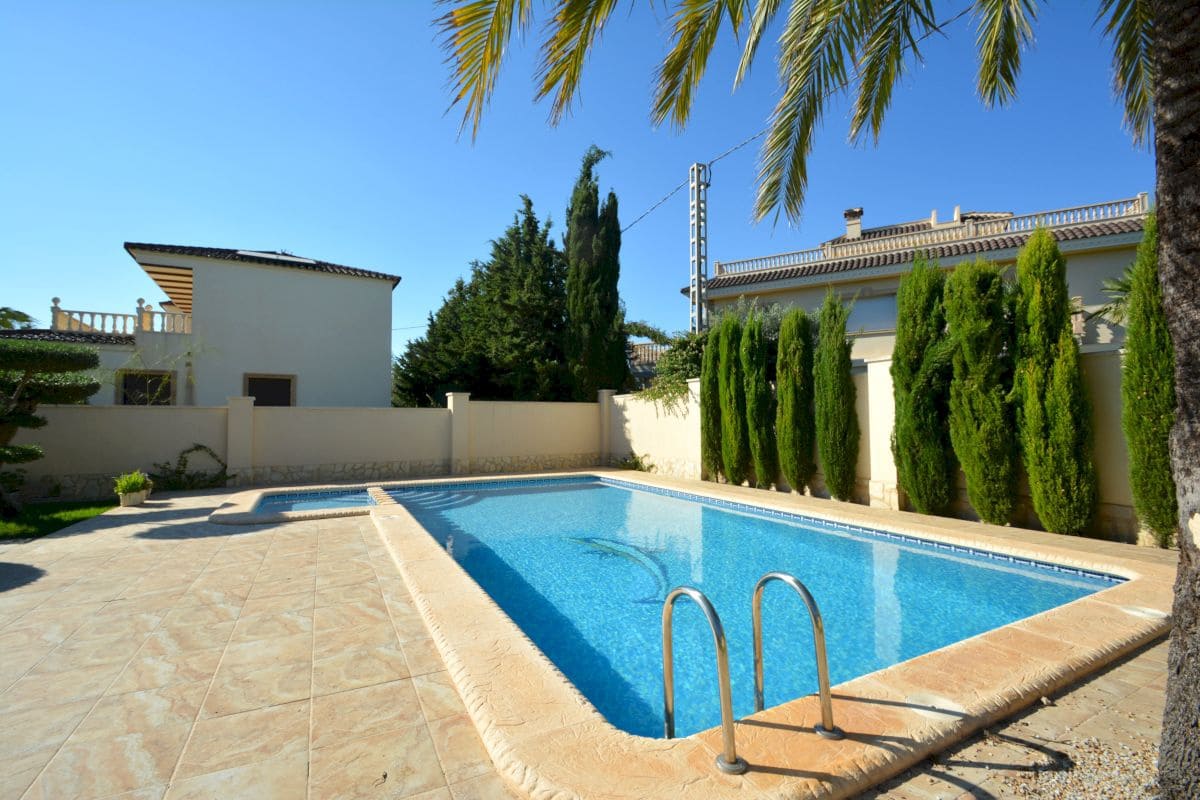 9 chambre Villa/Maison à vendre à Orihuela Costa avec piscine garage - 1 750 000 € (Ref: 10063156)