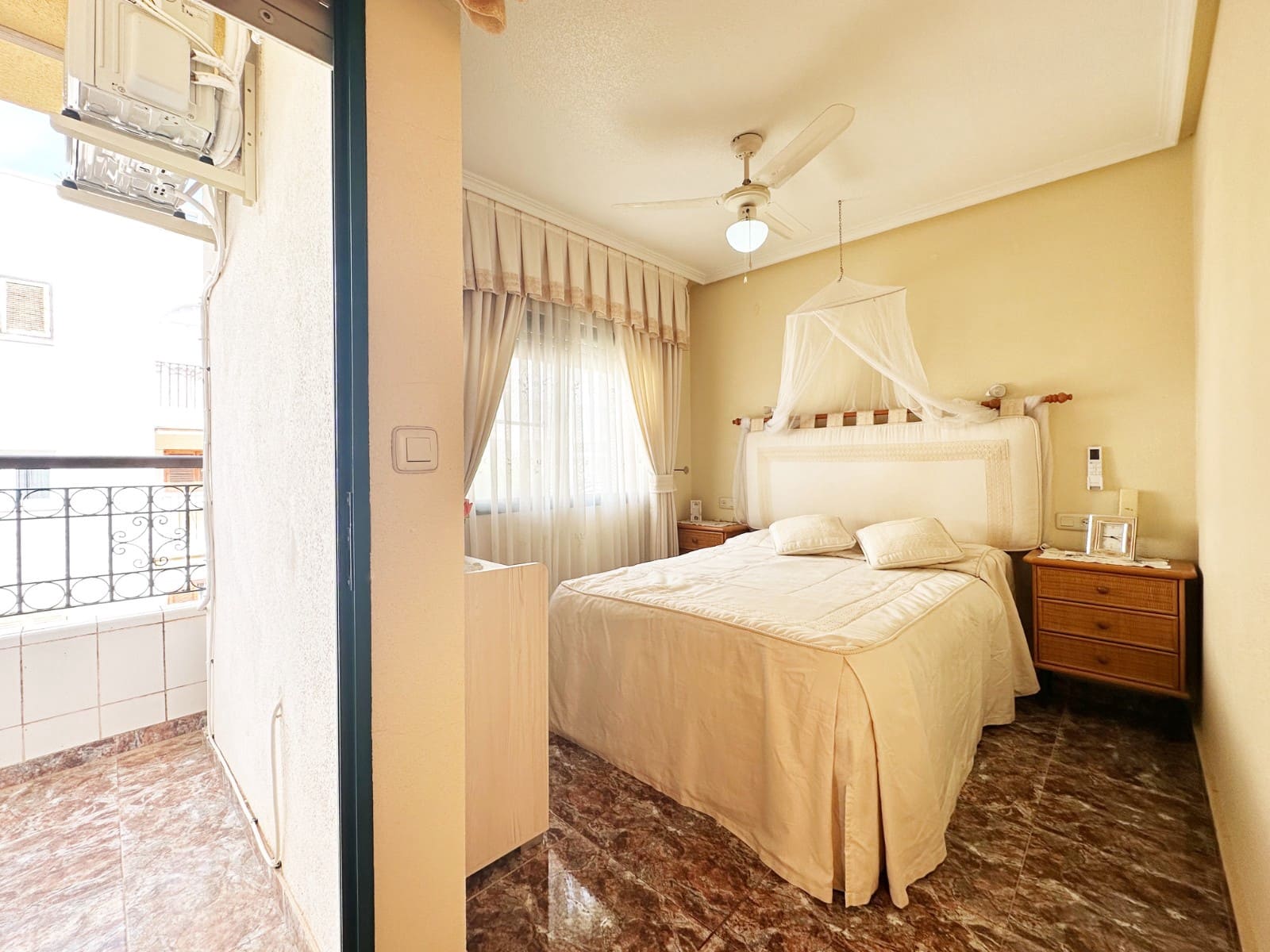 3 sypialnia Willa na sprzedaż w Orihuela Costa z basenem garażem - 250 000 € (Ref: 10063209)