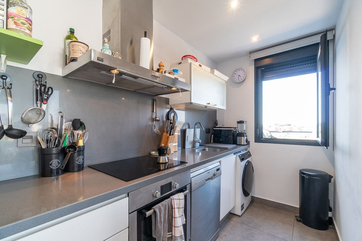 3 bedroom Penthouse for sale in Villamartin with pool garage - € 349,900 (Ref: 10063222)