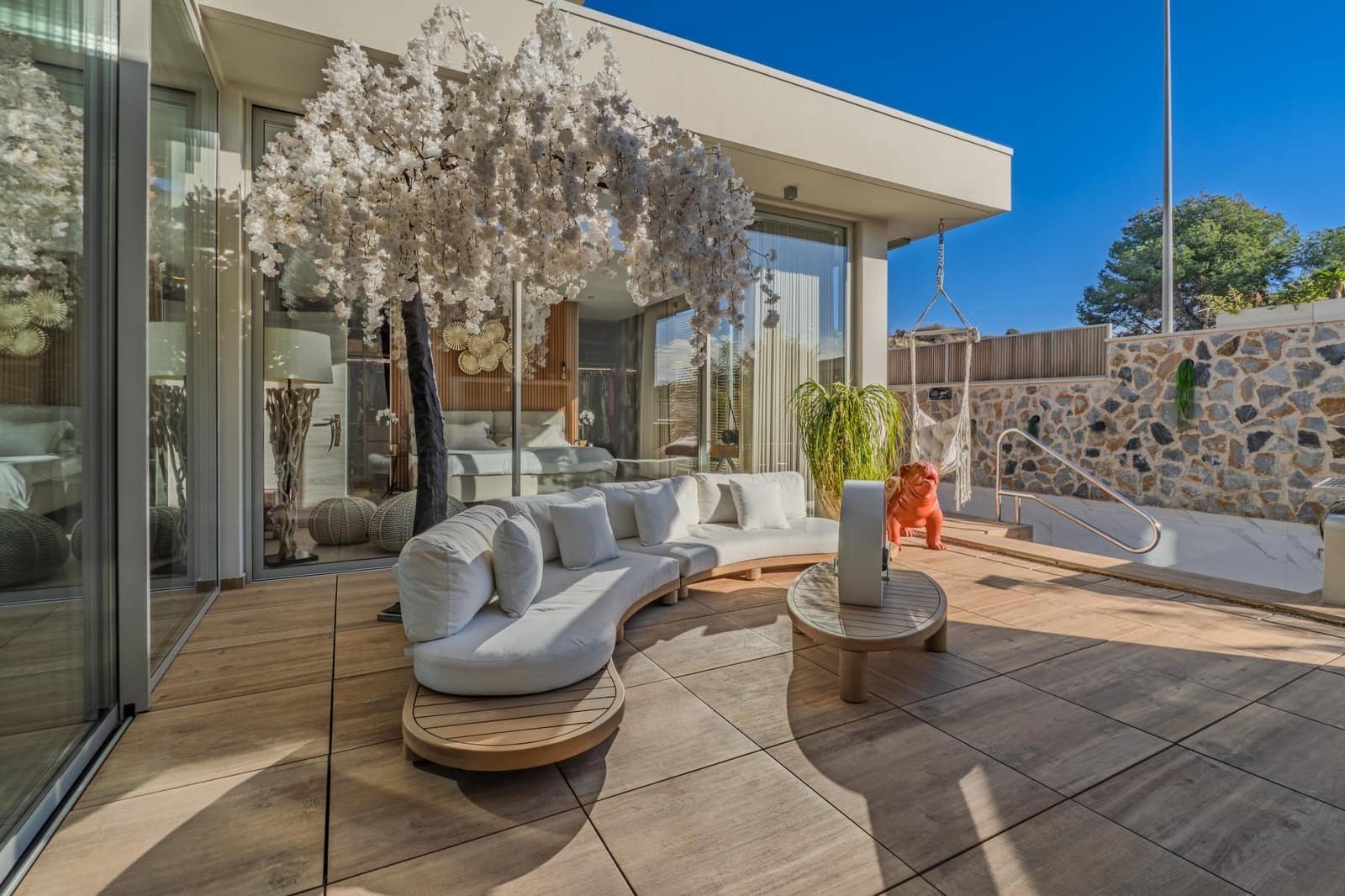 Chalet de 4 habitaciones en Benijófar en venta con piscina - 1.250.000 € (Ref: 10063224)