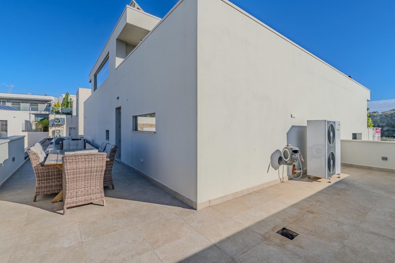 Chalet de 4 habitaciones en Benijófar en venta con piscina - 1.250.000 € (Ref: 10063224)