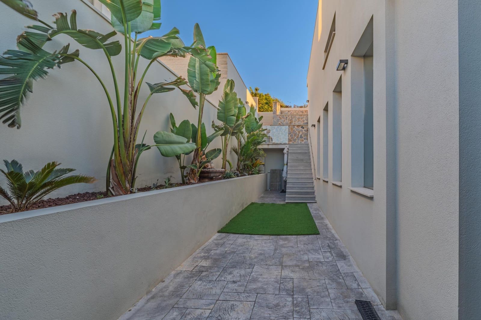 Chalet de 4 habitaciones en Benijófar en venta con piscina - 1.250.000 € (Ref: 10063224)