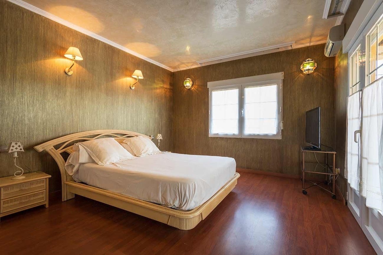 5 sypialnia Willa na sprzedaż w Orihuela Costa z basenem garażem - 1 250 000 € (Ref: 10063266)
