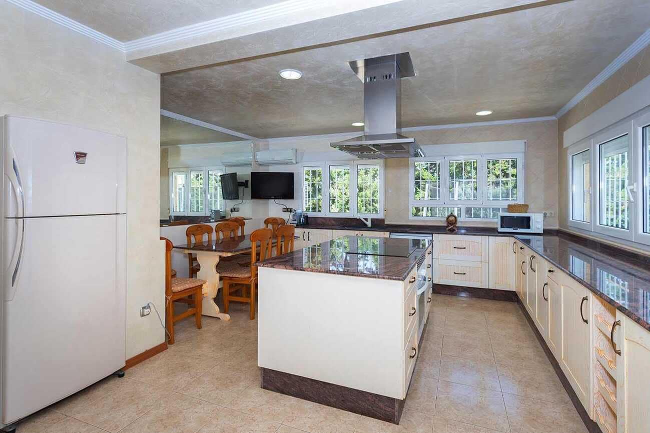 5 sypialnia Willa na sprzedaż w Orihuela Costa z basenem garażem - 1 250 000 € (Ref: 10063266)