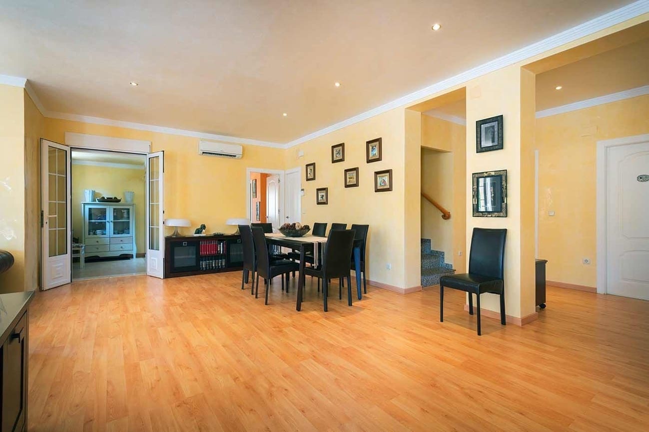 5 sypialnia Willa na sprzedaż w Orihuela Costa z basenem garażem - 1 250 000 € (Ref: 10063266)