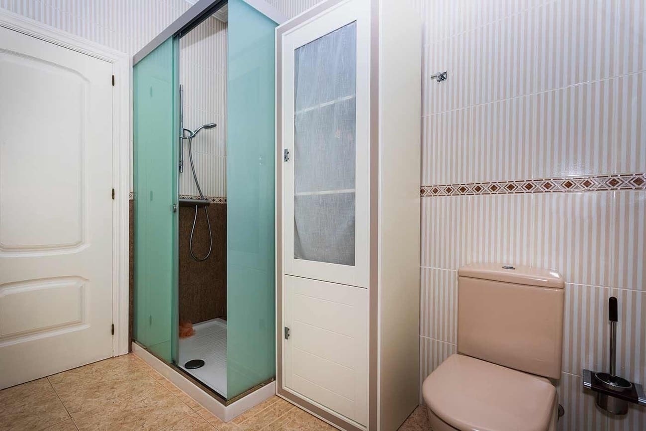 5 sypialnia Willa na sprzedaż w Orihuela Costa z basenem garażem - 1 250 000 € (Ref: 10063266)