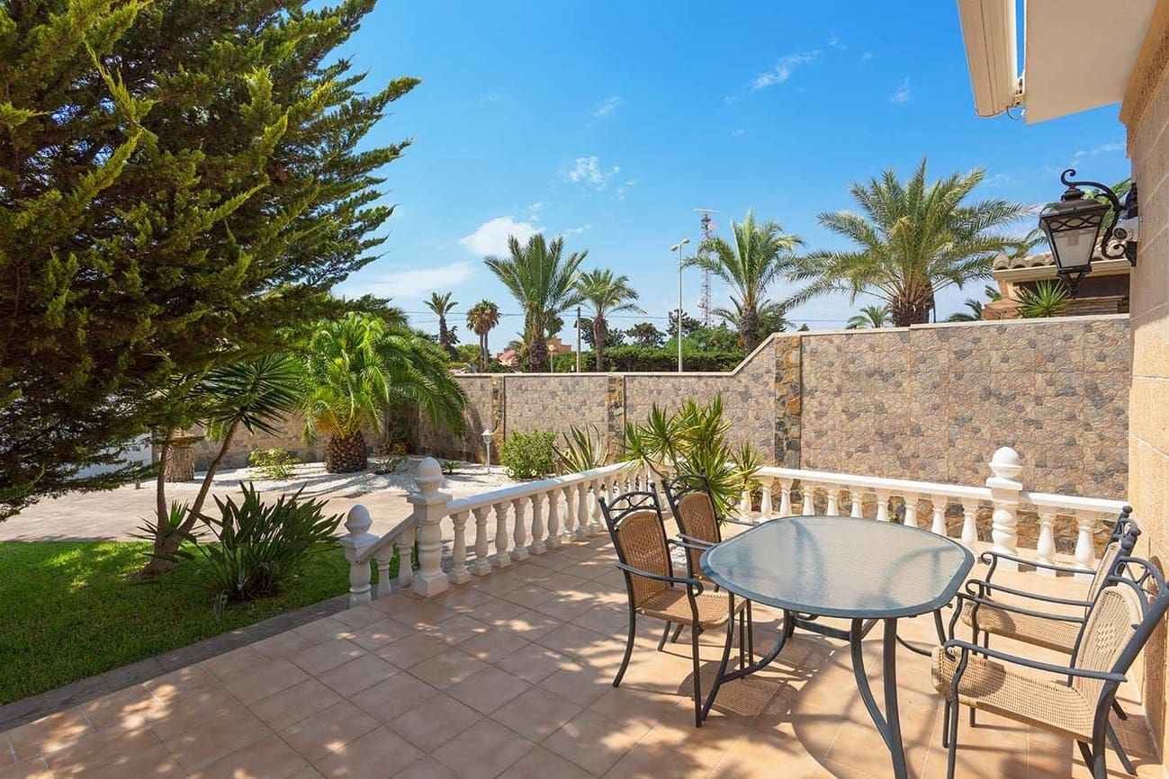 5 sypialnia Willa na sprzedaż w Orihuela Costa z basenem garażem - 1 250 000 € (Ref: 10063266)