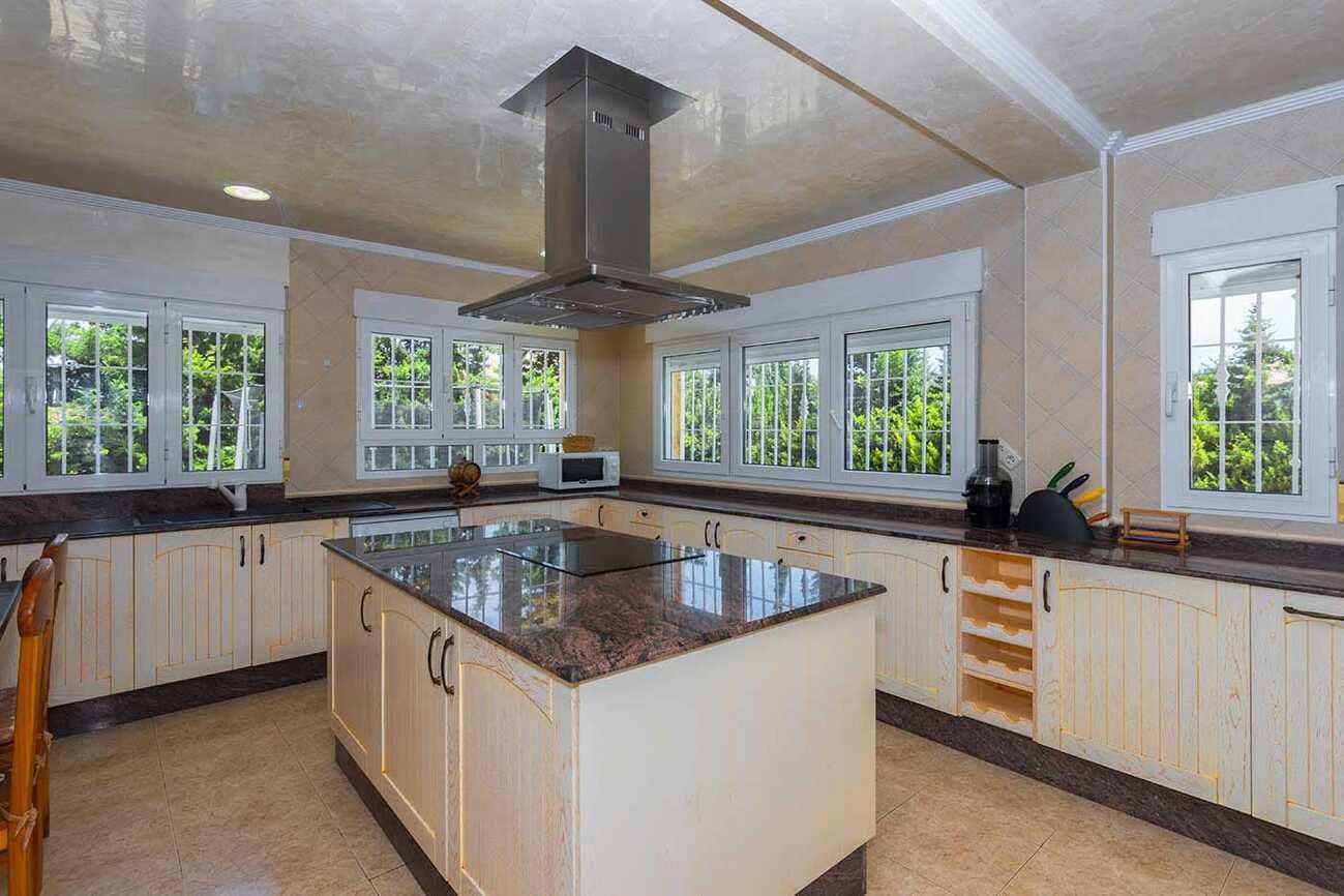 5 sypialnia Willa na sprzedaż w Orihuela Costa z basenem garażem - 1 250 000 € (Ref: 10063266)