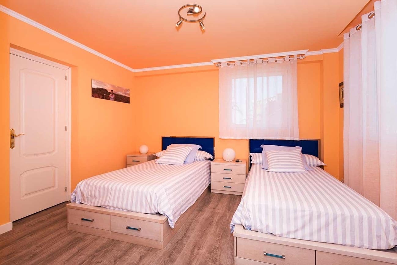 5 sypialnia Willa na sprzedaż w Orihuela Costa z basenem garażem - 1 250 000 € (Ref: 10063266)