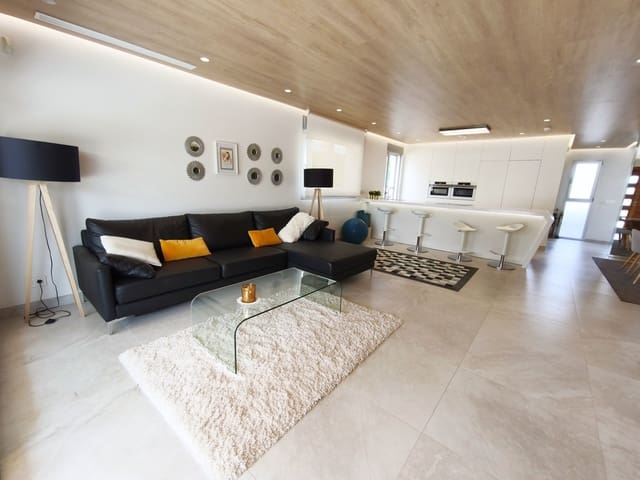 4 sypialnia Willa na sprzedaż w Campoamor, Orihuela z basenem garażem - 1 799 000 € (Ref: 10063267)