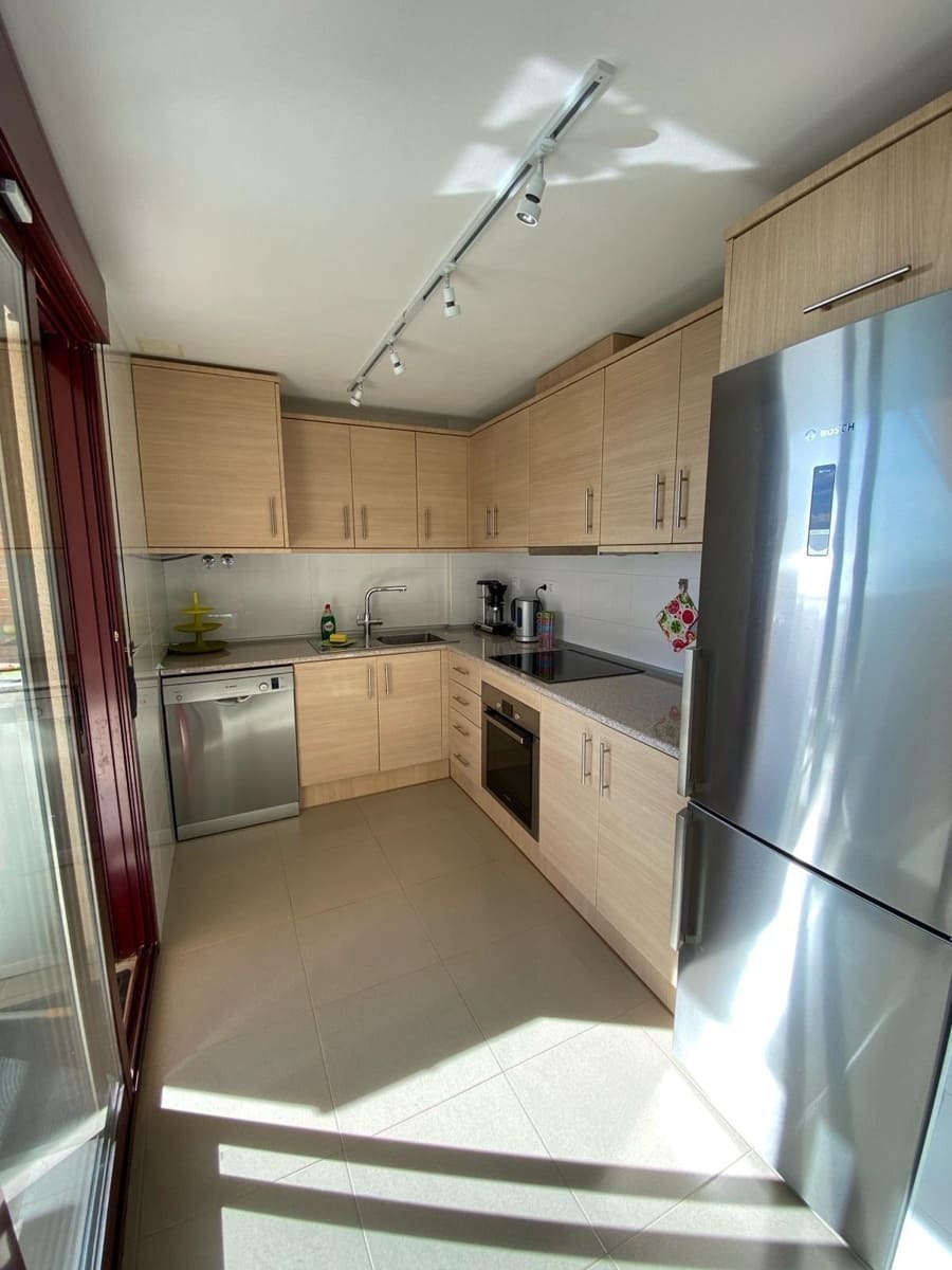 2 makuuhuone Kattohuoneisto myytävänä paikassa Isla Plana mukana uima-altaan 
autotalli - 239 995 € (Ref: 10063281)