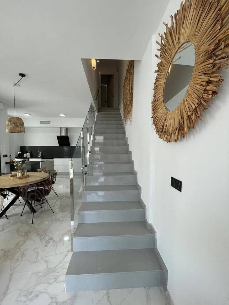 Chalet de 3 habitaciones en Benijófar en venta con piscina - 469.000 € (Ref: 10063292)