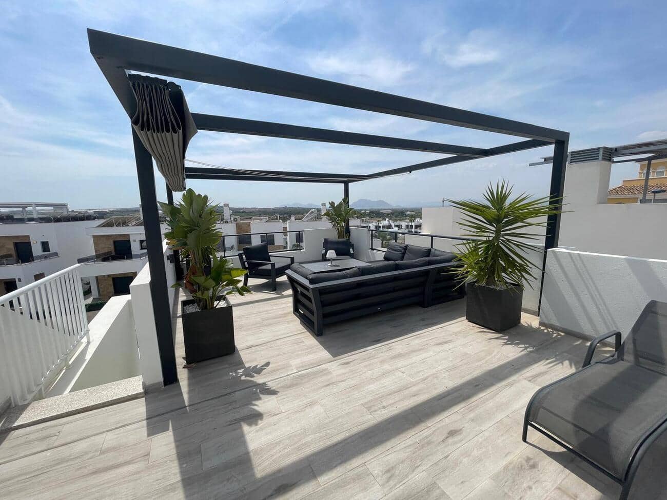 Chalet de 3 habitaciones en Benijófar en venta con piscina - 469.000 € (Ref: 10063292)