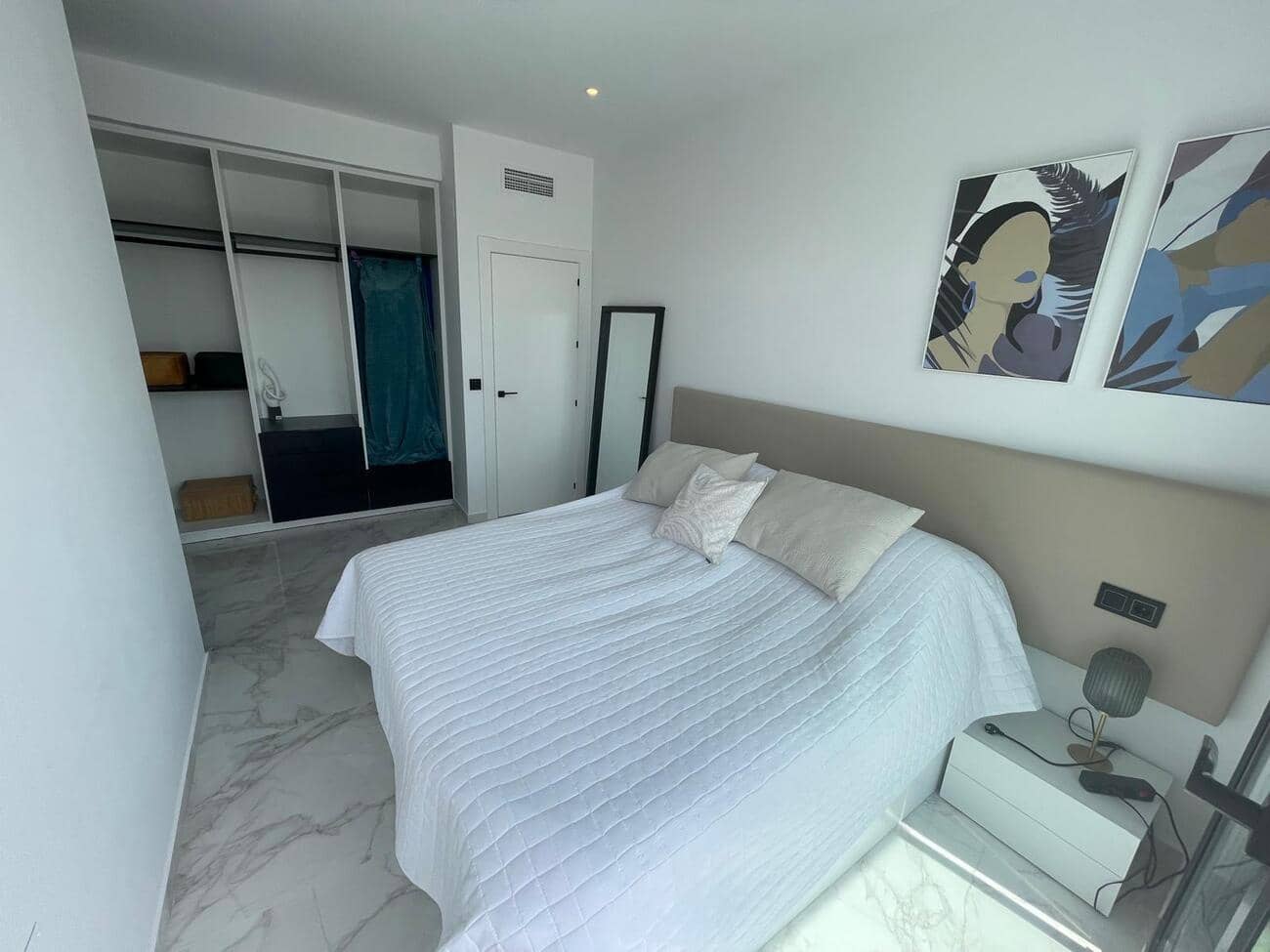 Chalet de 3 habitaciones en Benijófar en venta con piscina - 469.000 € (Ref: 10063292)