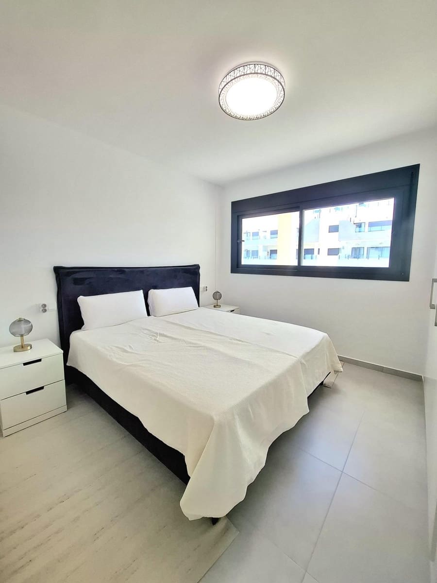 Apartamento de 3 habitaciones en Orihuela Costa en venta con piscina garaje - 390.000 € (Ref: 10063296)