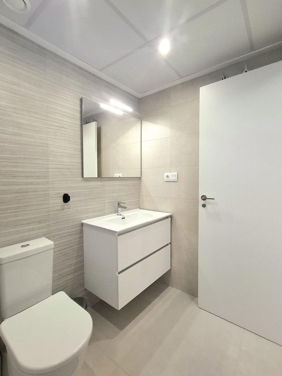 Apartamento de 3 habitaciones en Orihuela Costa en venta con piscina garaje - 390.000 € (Ref: 10063296)