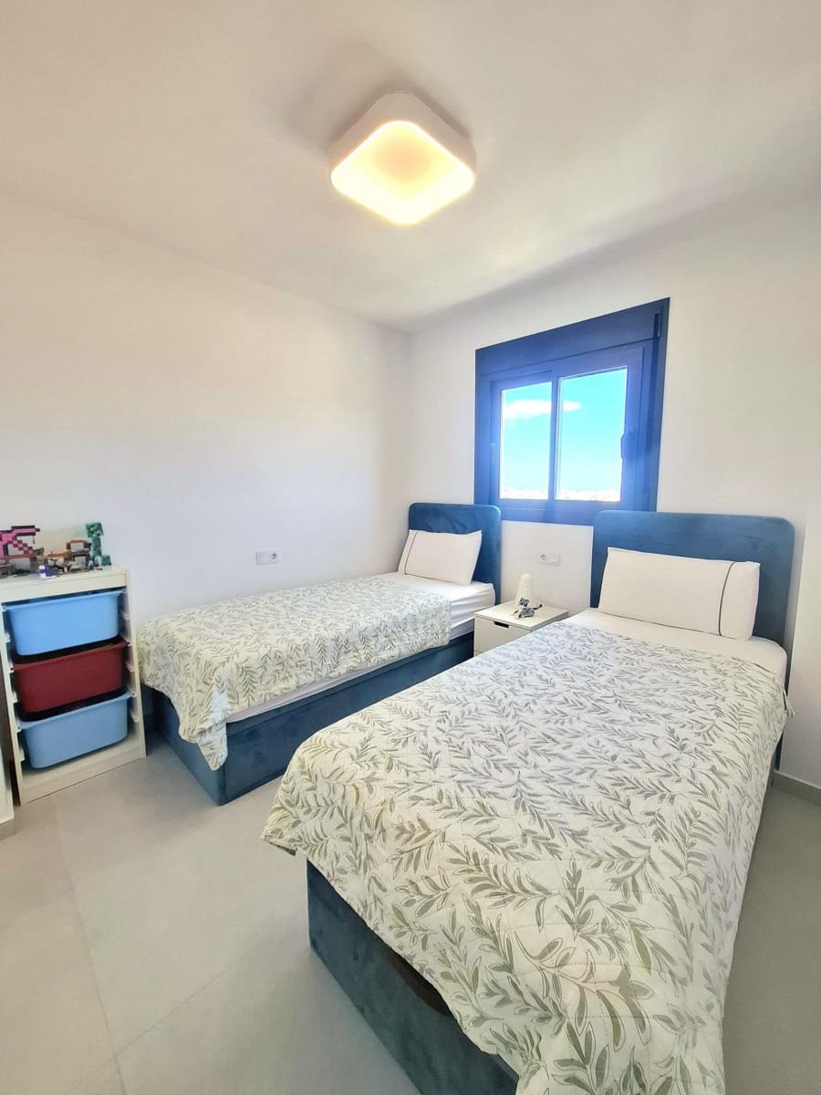 Apartamento de 3 habitaciones en Orihuela Costa en venta con piscina garaje - 390.000 € (Ref: 10063296)