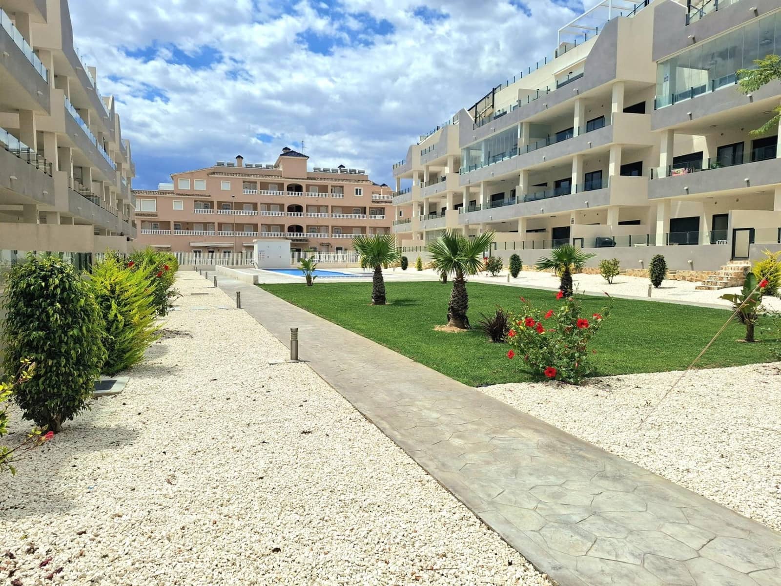 Apartamento de 3 habitaciones en Orihuela Costa en venta con piscina garaje - 390.000 € (Ref: 10063296)