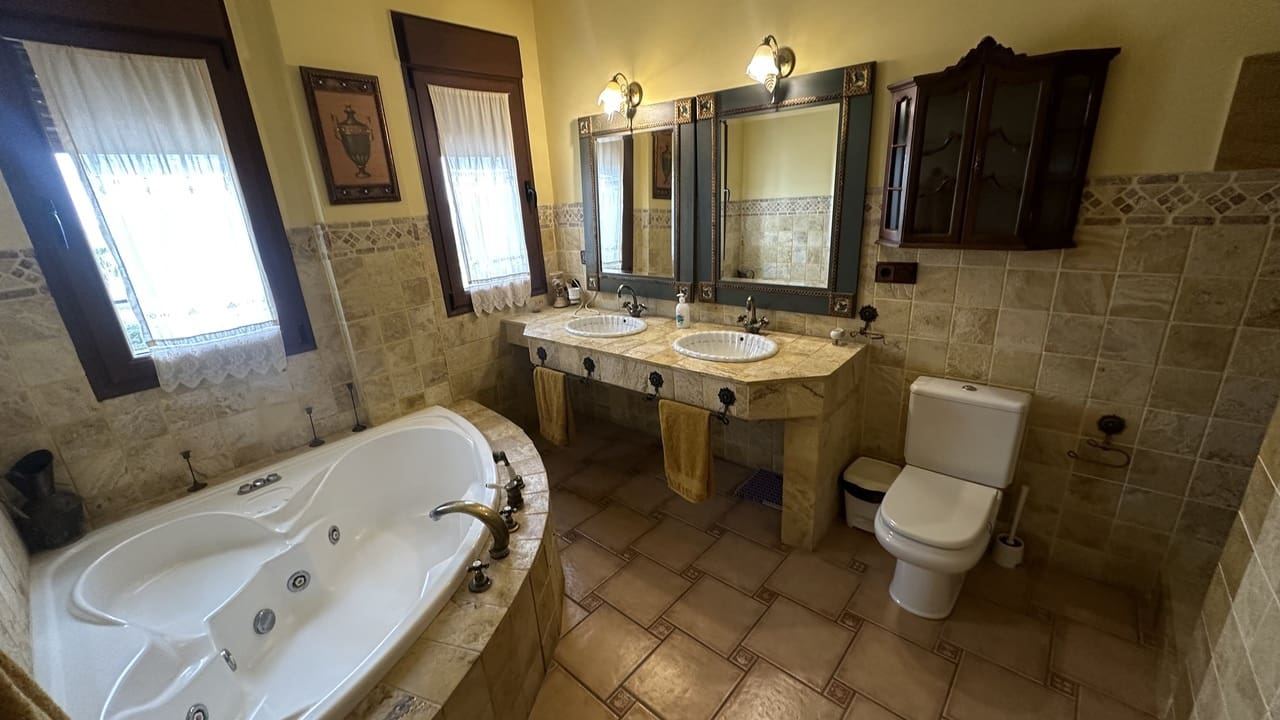 4 bedroom Townhouse for sale in San Miguel de Salinas with pool - € 990,000 (Ref: 10063315)