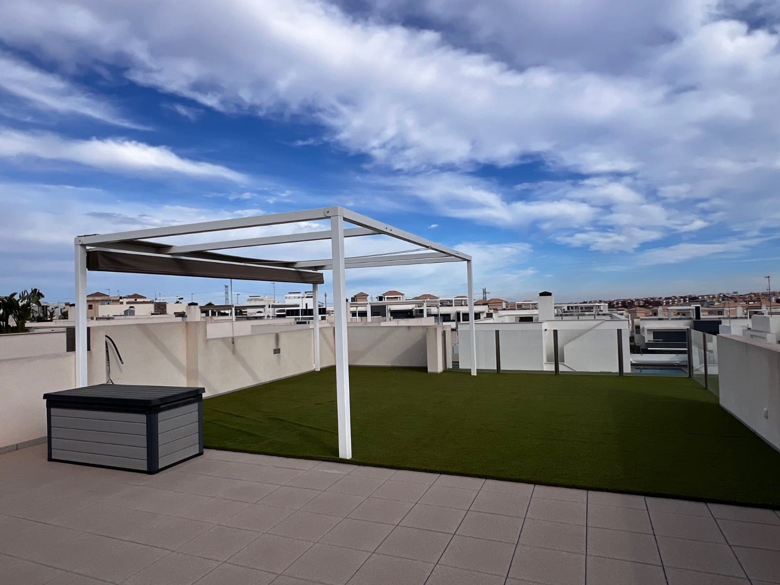 3 soveværelse Villa til salg i Orihuela Costa med swimmingpool - € 439.000 (Ref: 10063321)