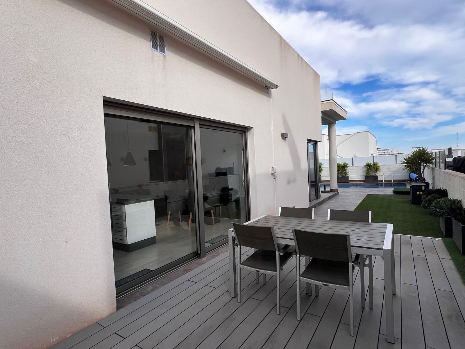 3 soveværelse Villa til salg i Orihuela Costa med swimmingpool - € 439.000 (Ref: 10063321)