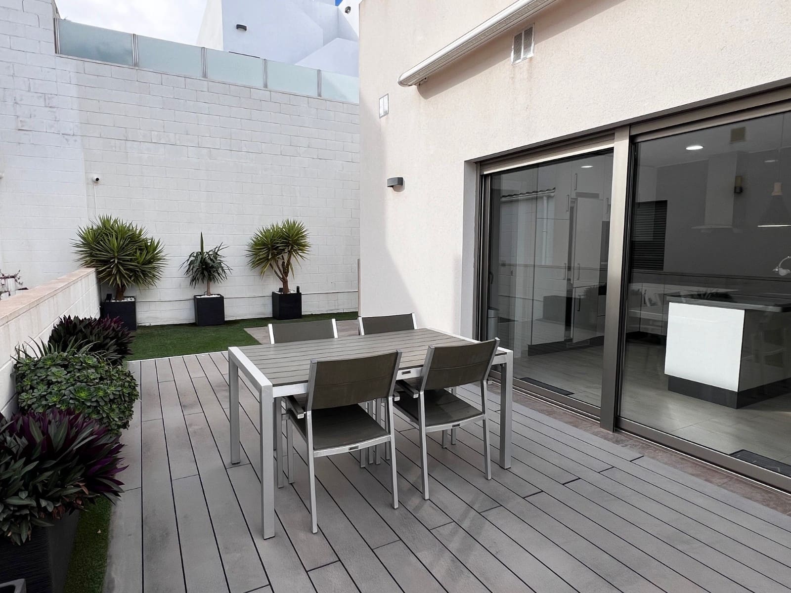 3 soveværelse Villa til salg i Orihuela Costa med swimmingpool - € 439.000 (Ref: 10063321)