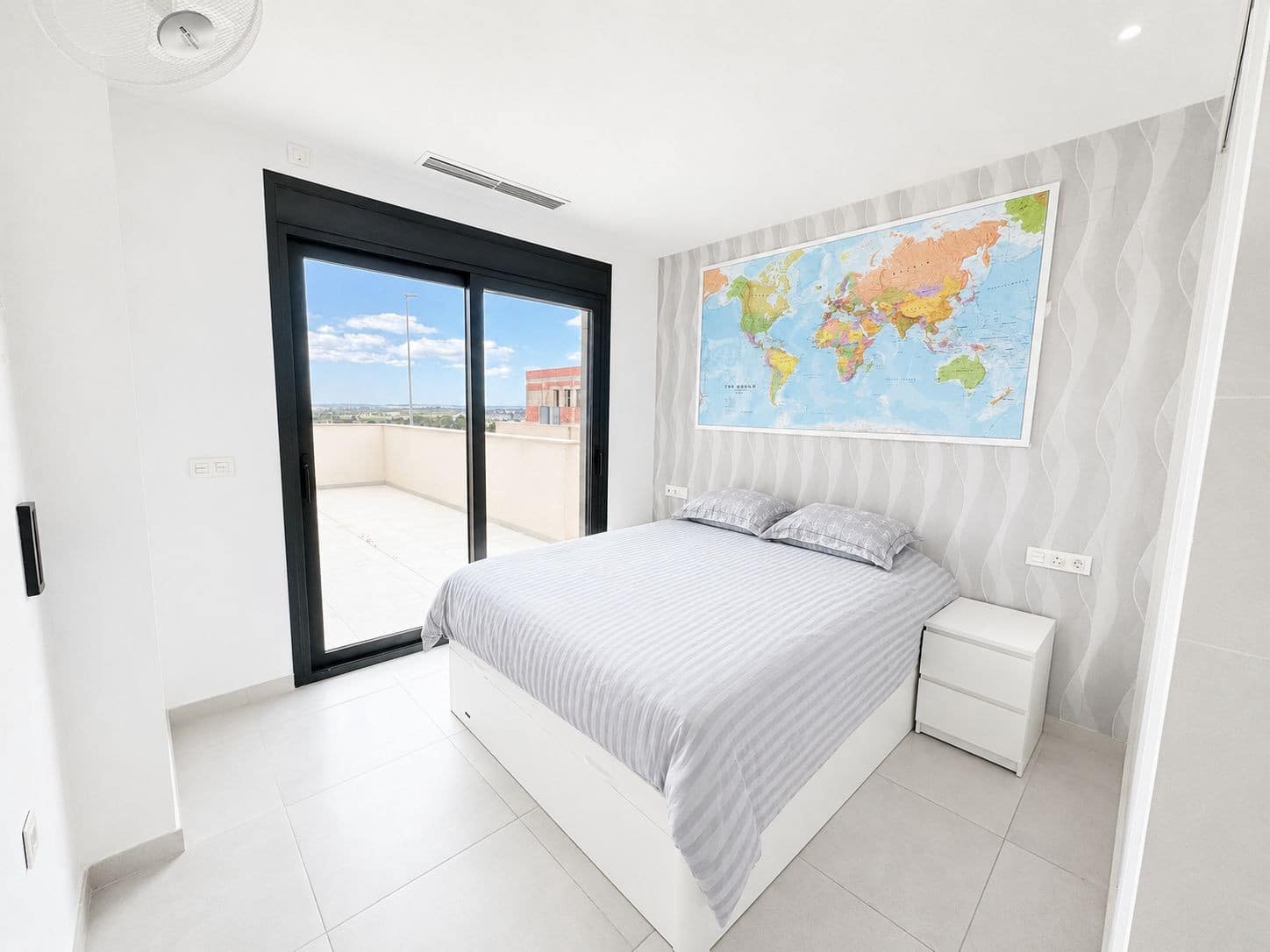 Chalet de 4 habitaciones en Benijófar en venta con piscina garaje - 795.995 € (Ref: 10063325)