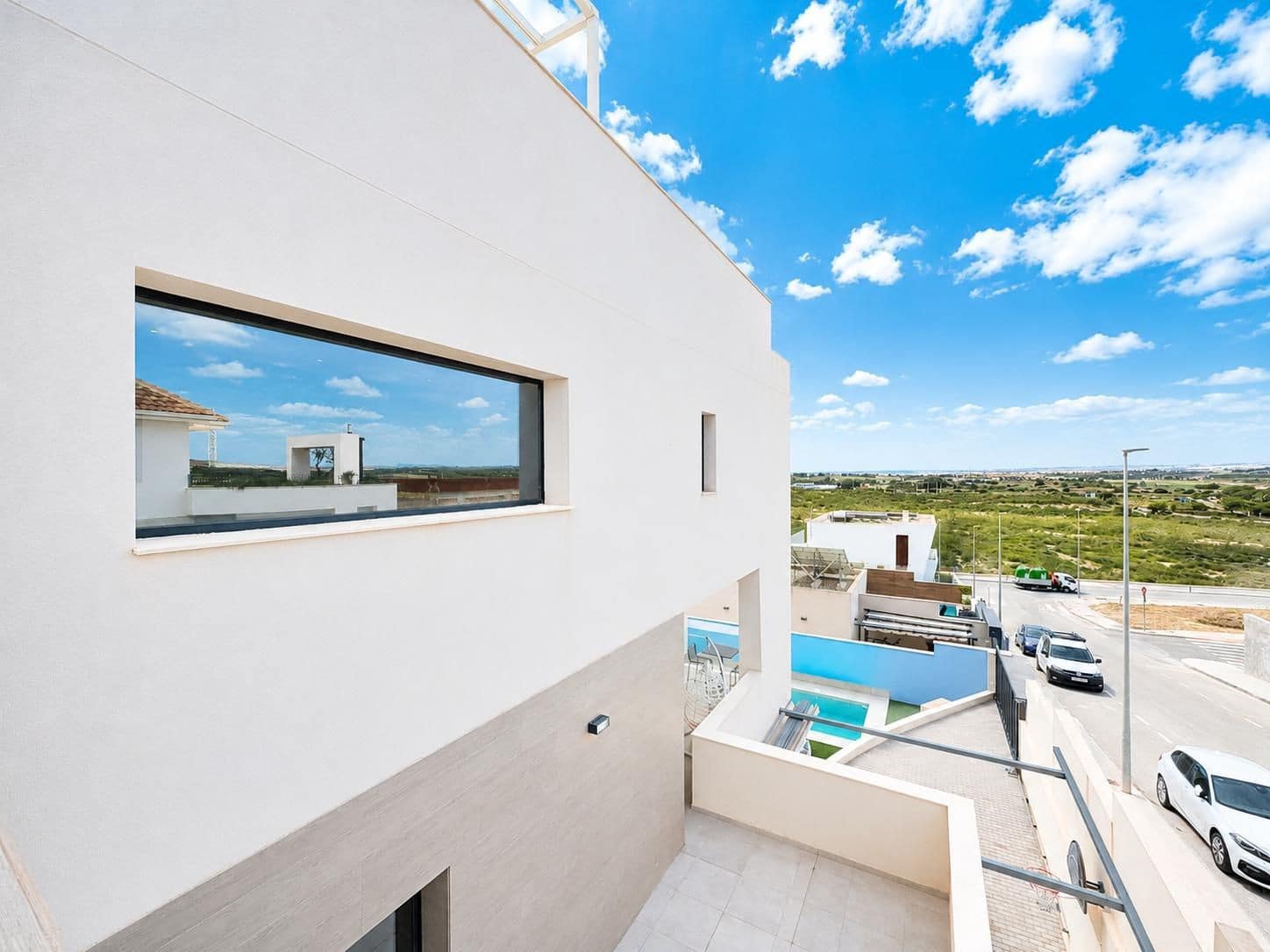 Chalet de 4 habitaciones en Benijófar en venta con piscina garaje - 795.995 € (Ref: 10063325)
