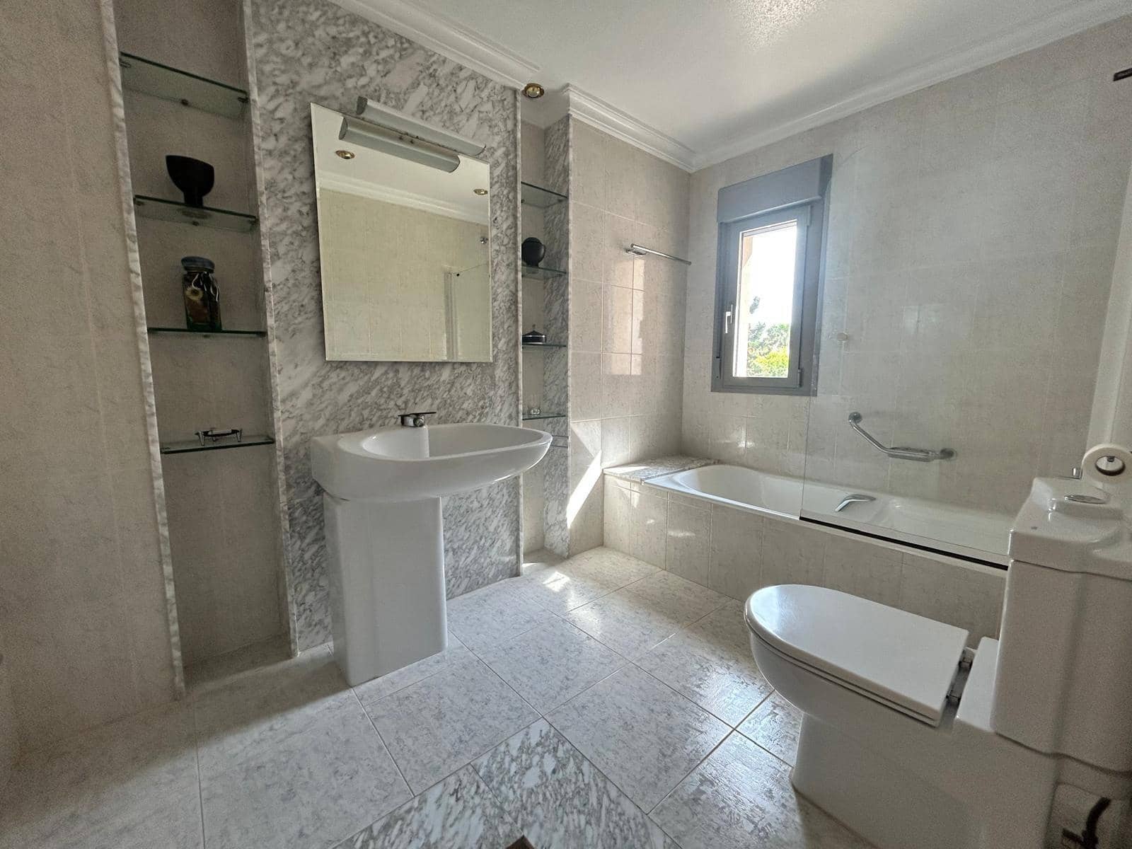 4 sovrum Villa till salu i Ciudad Quesada med pool garage - 840 000 € (Ref: 10063333)