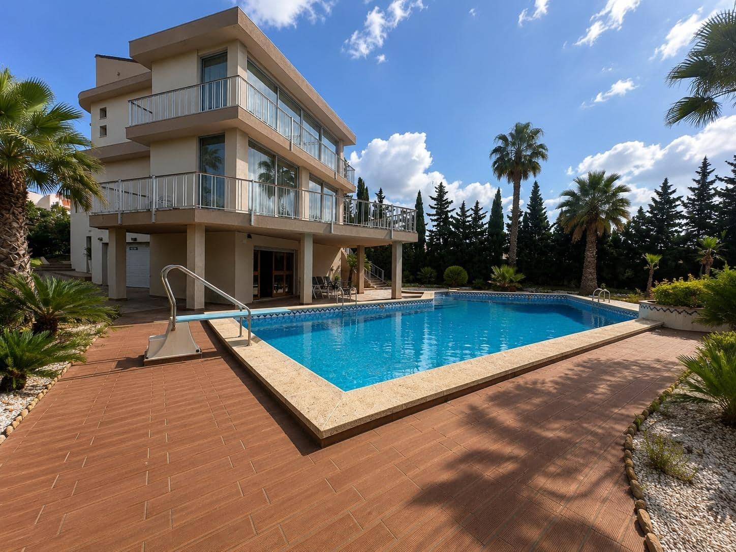 4 sovrum Villa till salu i Ciudad Quesada med pool garage - 840 000 € (Ref: 10063333)
