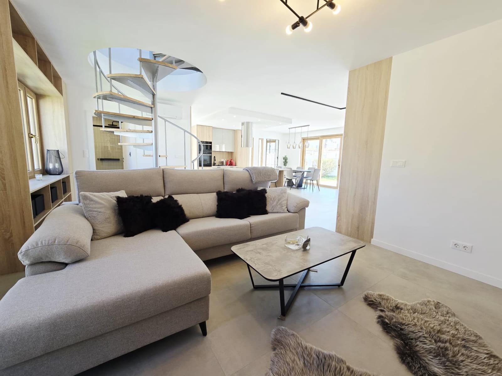 3 soverom Villa til salgs i Orihuela Costa med svømmebasseng - € 1 400 000 (Ref: 10063336)
