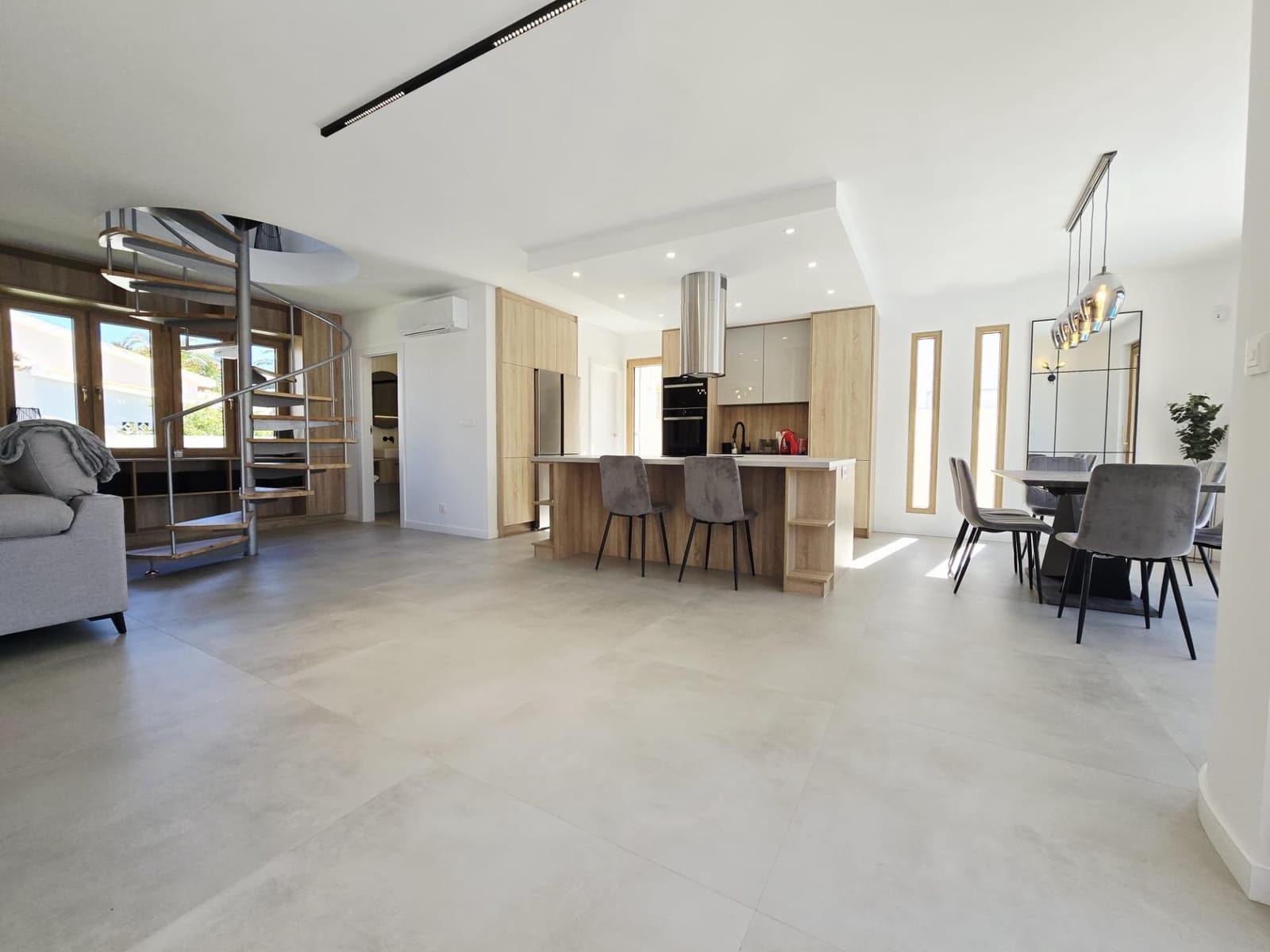 3 soverom Villa til salgs i Orihuela Costa med svømmebasseng - € 1 400 000 (Ref: 10063336)