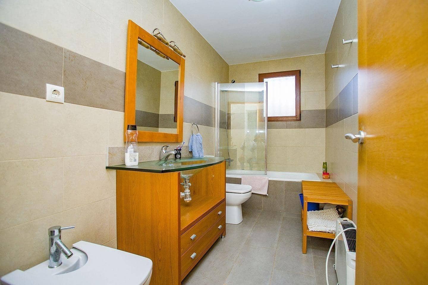 9 Zimmer Villa zu verkaufen in La Manga del Mar Menor mit Garage - 985.000 € (Ref: 10063340)