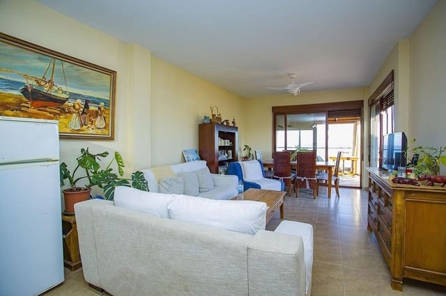 9 Zimmer Villa zu verkaufen in La Manga del Mar Menor mit Garage - 985.000 € (Ref: 10063340)
