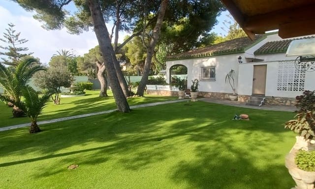 3 Zimmer Villa zu verkaufen in Dehesa de Campoamor, Orihuela mit Pool Garage - 950.000 € (Ref: 10063343)