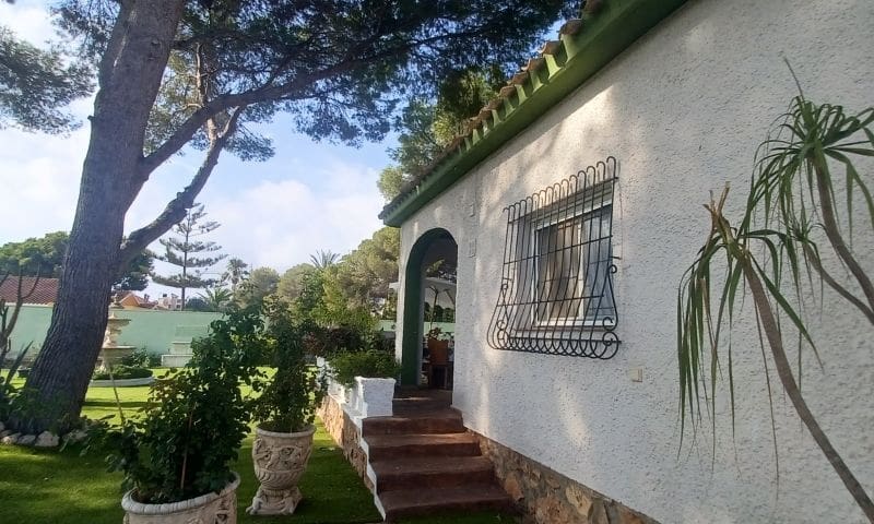 3 camera da letto Villa in vendita in Orihuela Costa con piscina garage - 950.000 € (Rif: 10063343)