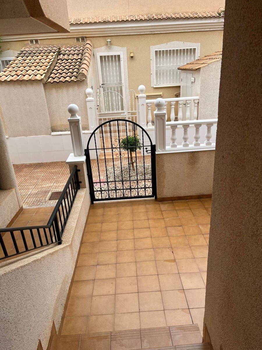 2 slaapkamer Appartement te koop in Los Alcazares met zwembad - € 222.000 (Ref: 10063347)