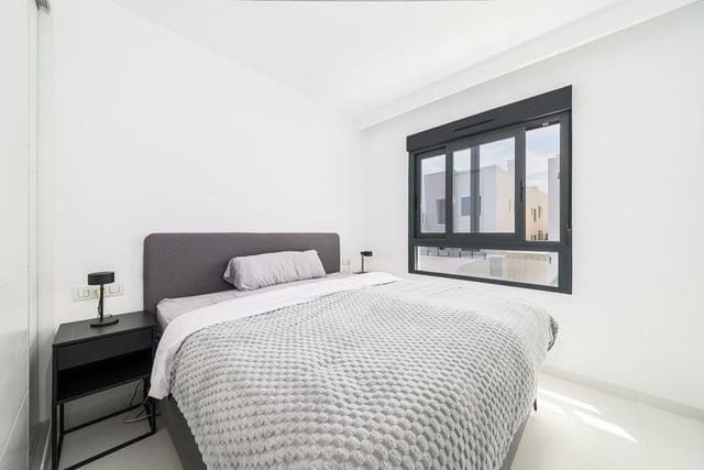 Apartamento de 3 habitaciones en San Miguel de Salinas en venta con piscina - 269.000 € (Ref: 10063353)