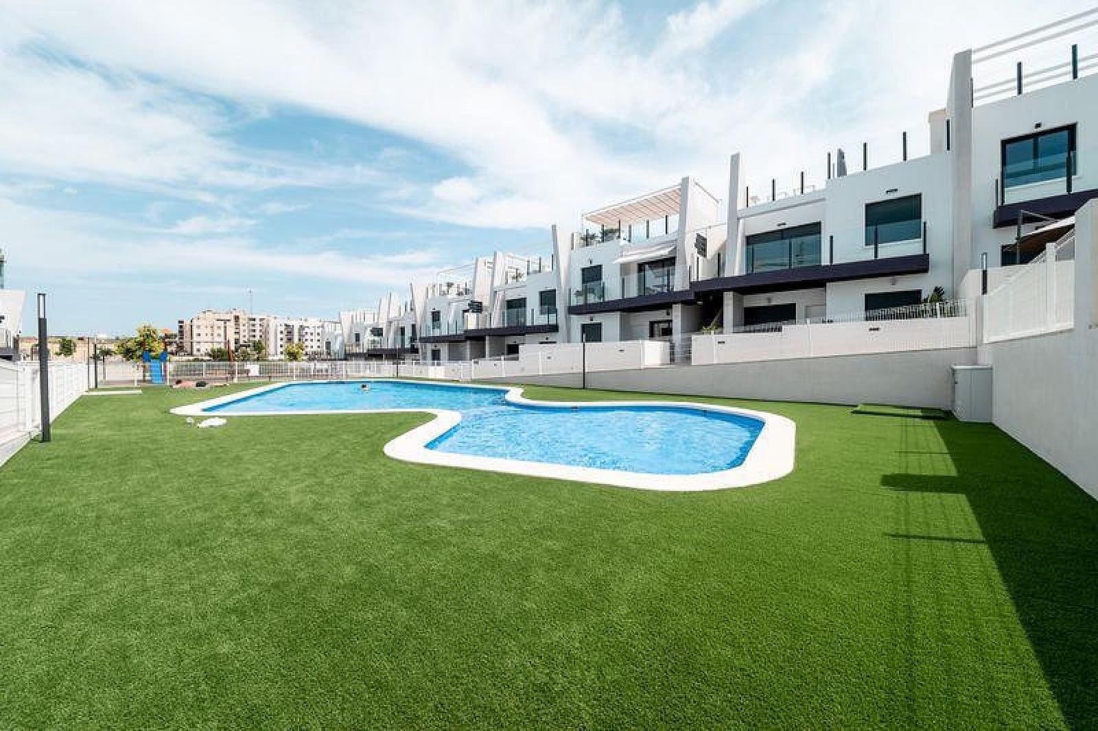 Apartamento de 3 habitaciones en San Miguel de Salinas en venta con piscina - 269.000 € (Ref: 10063353)